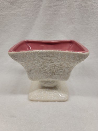Small pedestal planter - pedestal,